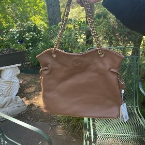 REAL TORY BURCH PURSE WITH TAG
